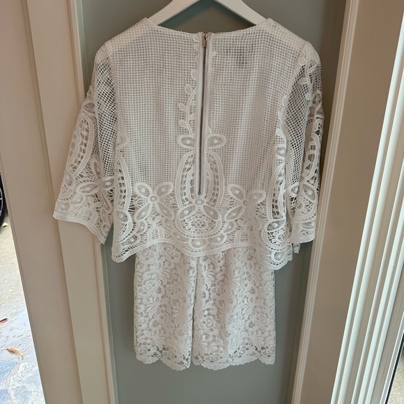 Muse White Lace Romper - Picture 4 of 4